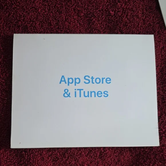 App Store & iTunes Gift Card - Picture 1 of 3